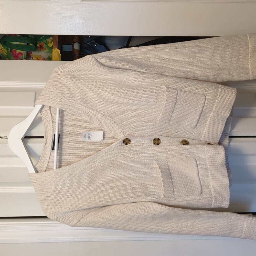NWT Gap Women's Cardigan size XS oatmeal color 100% cotton